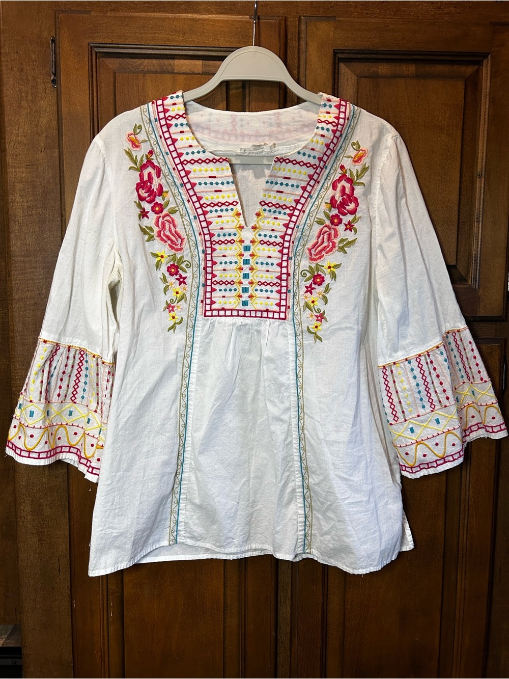 BeachLunchLounge Embroidered White Peasant Tunic  with Floral Detail L - Picture 2 of 6